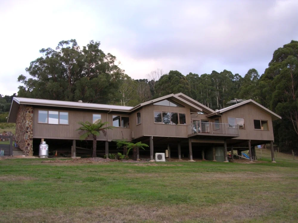 Hillside home, full exterior